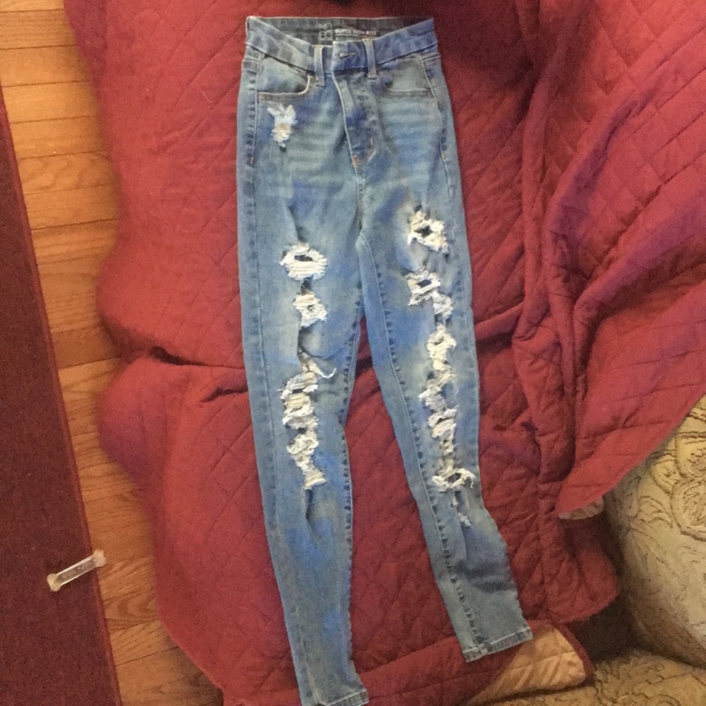 High rise jeans super cute and flattering